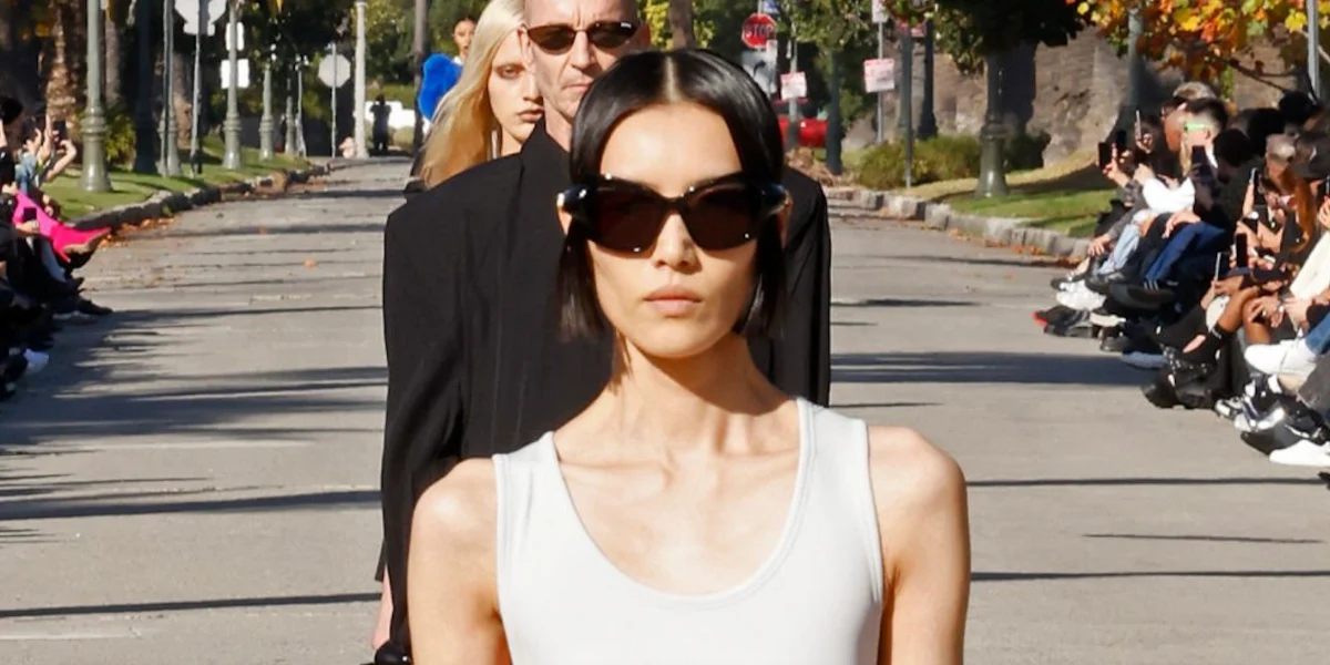 Balenciaga BB0353S 001 - As Seen On Laetitia Casta & Liu Wen - Image 5