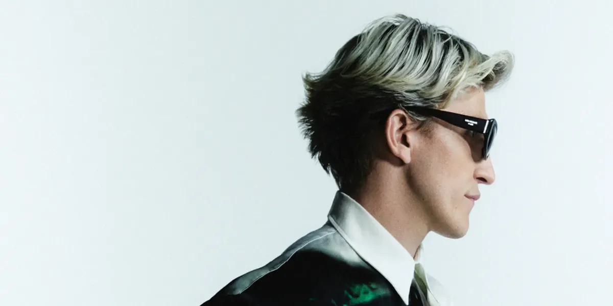 Balenciaga BB0389SK 001 - As Seen On Ewan Mitchell - Image 4