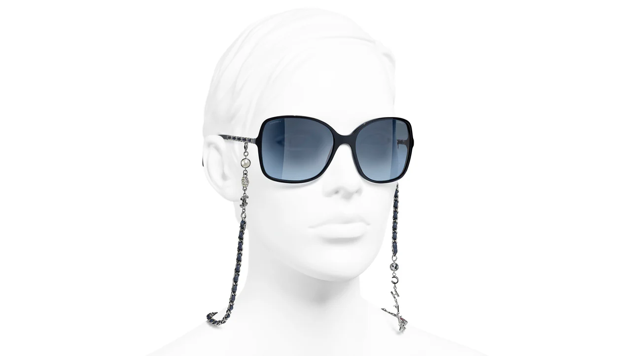 CHANEL 5210Q 1462/S2 Sunglasses - Image 5