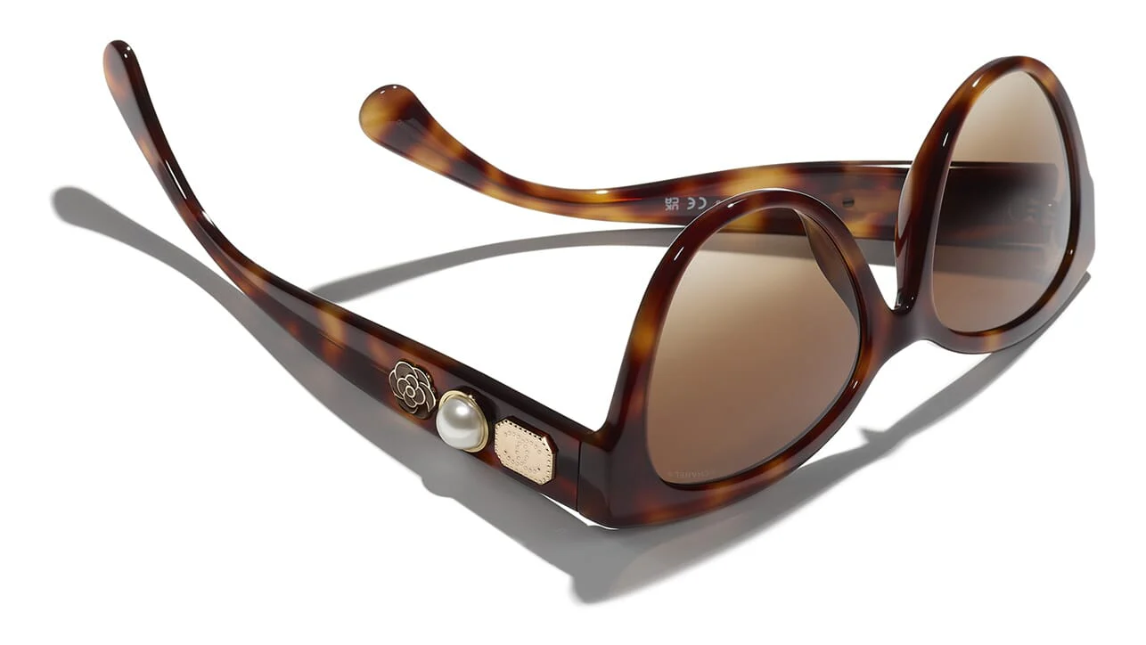 CHANEL 5477 1425/S5 Sunglasses - Image 4