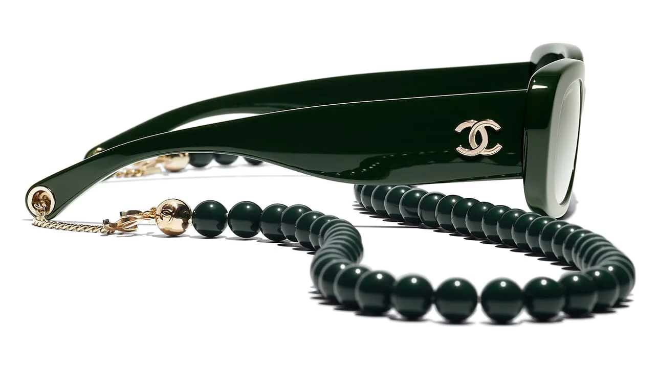 CHANEL 5488 1702/8E Sunglasses - Image 3