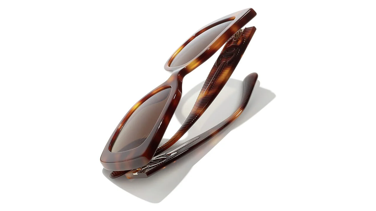 CHANEL 5494 1295/S9 Sunglasses - Image 4