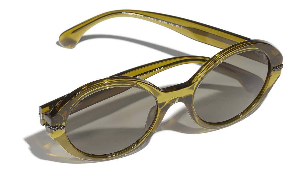 CHANEL 5511 1742/3 Sunglasses - Image 4