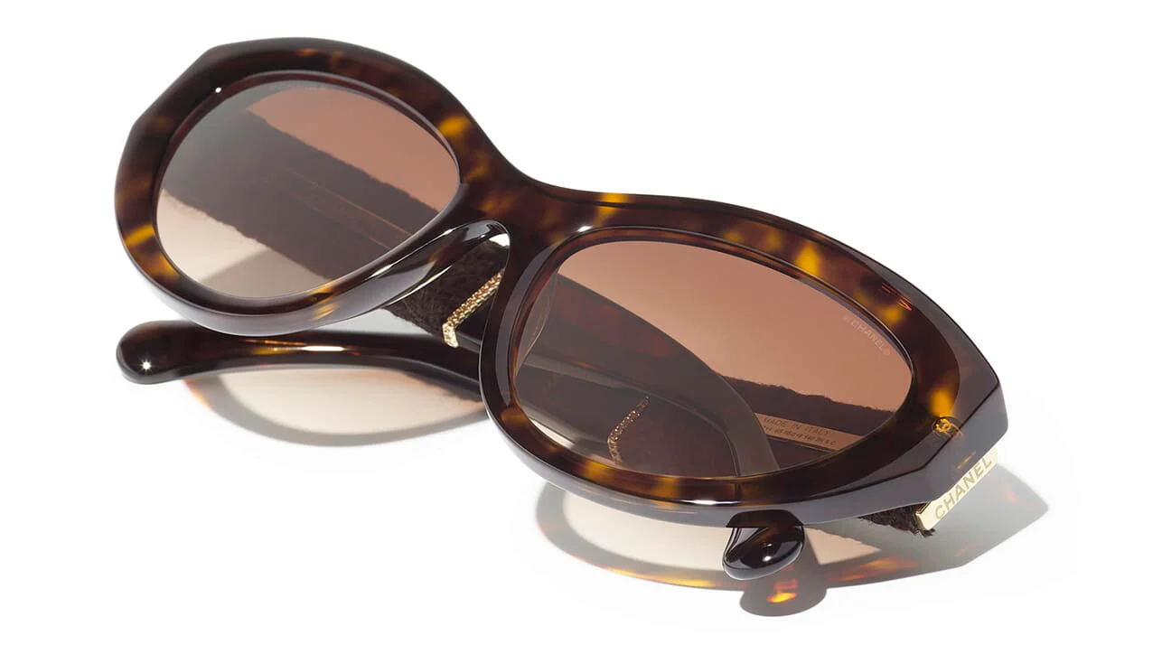 CHANEL 5513 C714/S5 Sunglasses - Image 4
