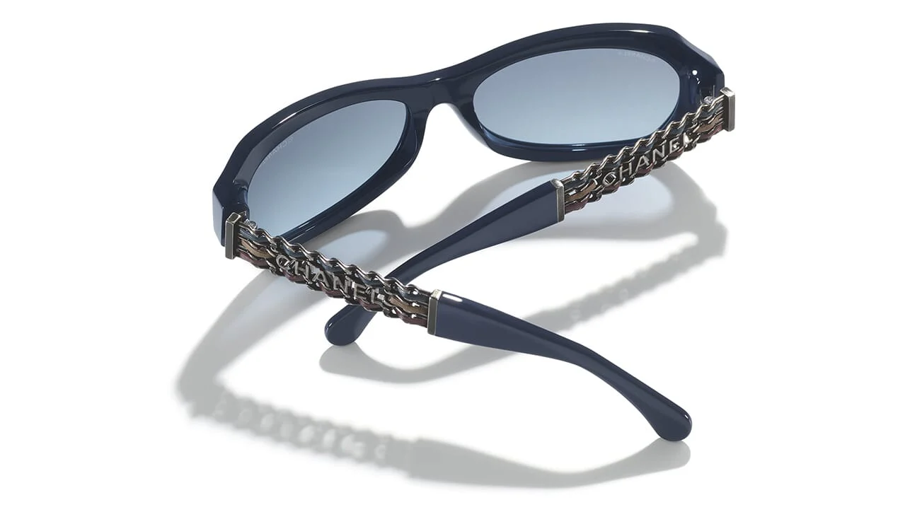 CHANEL 5537 1725/S2 Sunglasses - Image 4