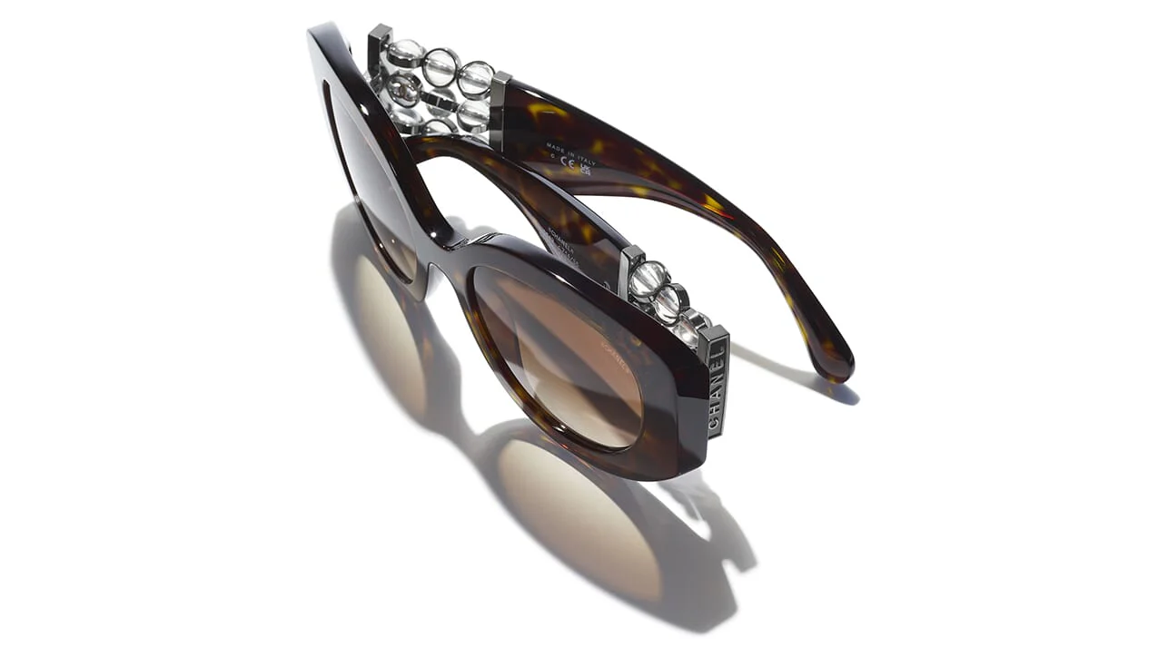 CHANEL 5543 C714/S5 Sunglasses - Image 4