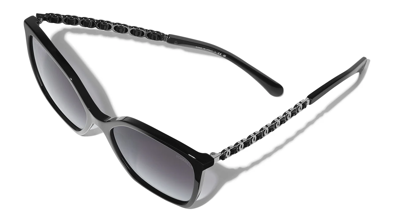 CHANEL 5546Q 1608/S6 Sunglasses - Image 4