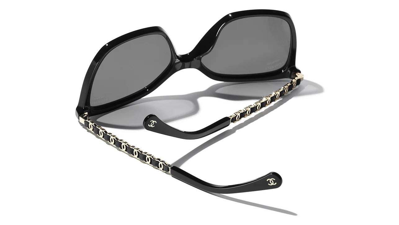 CHANEL 5546Q C622/T8 Sunglasses - Image 4