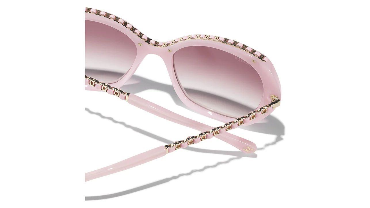 CHANEL 5547Q 1733/8H Sunglasses - Image 4