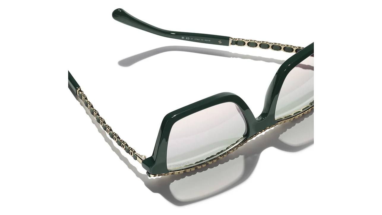 CHANEL 5548Q 1459/S3 Sunglasses - Image 4