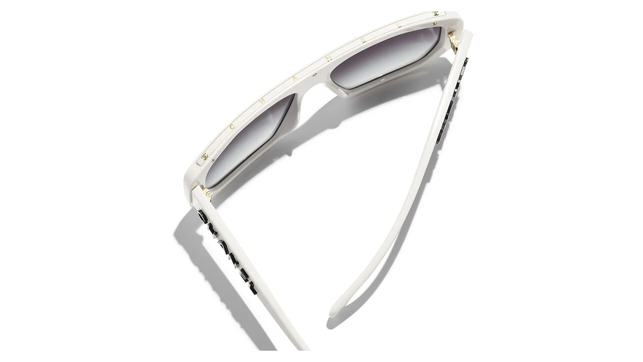 CHANEL 5556U 1828/S6 Sunglasses - Image 4