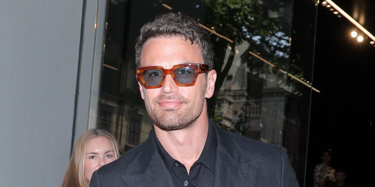 Dolce&Gabbana DG4413 3221/80 - As Seen On Theo James - Image 4