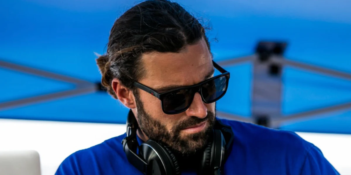 Gucci GG0010S 001 - As Seen On Brody Jenner & Hugh Grant - Image 4