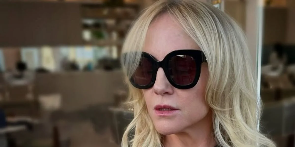 Gucci GG0208S 002 - As Seen On Olivia Attwood & Dakota Johnson - Image 6