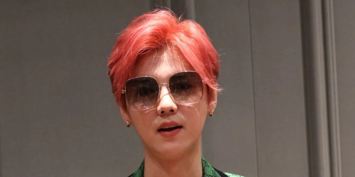 Gucci GG0879S 001 - As Seen On Jennifer Lopez & Lu Han - Image 2