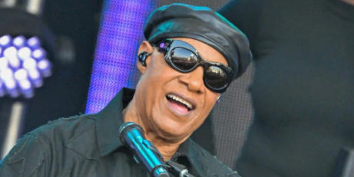 Gucci GG1463S 001 - As Seen On Stevie Wonder & Odessa A'zion - Image 4
