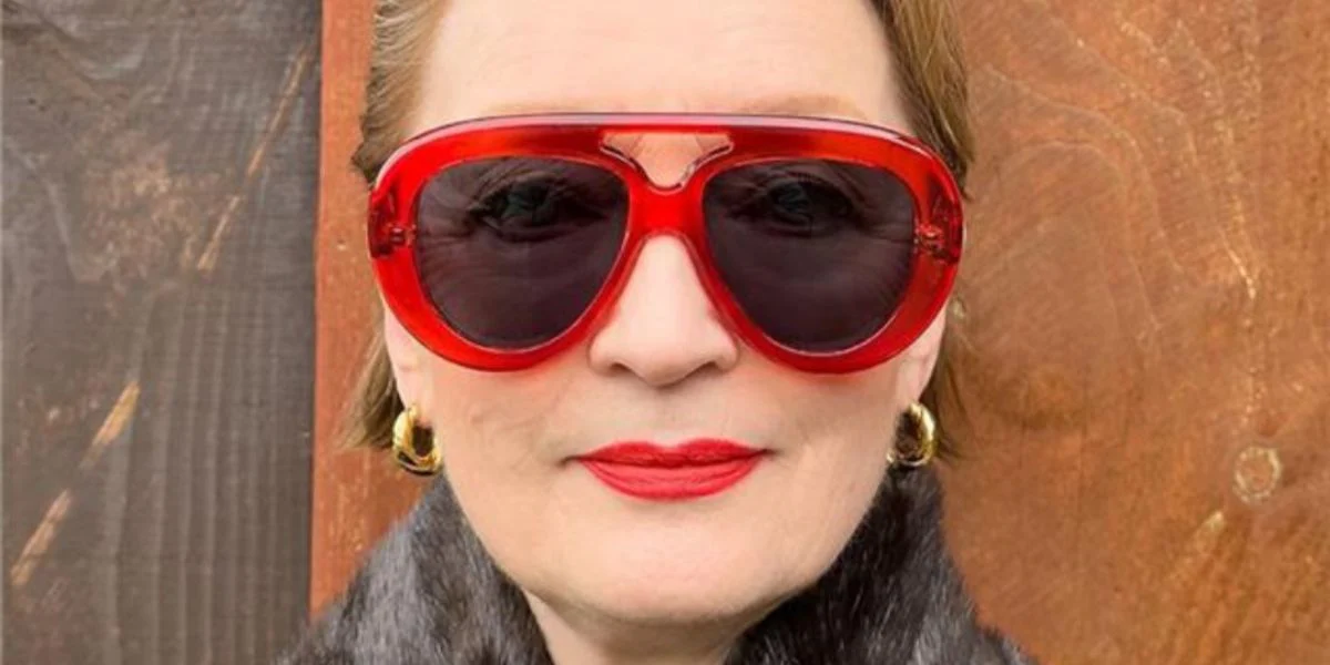 Loewe Curvy LW40144U 66A - As Seen On Jeff Goldblum & Lesley Manville - Image 5