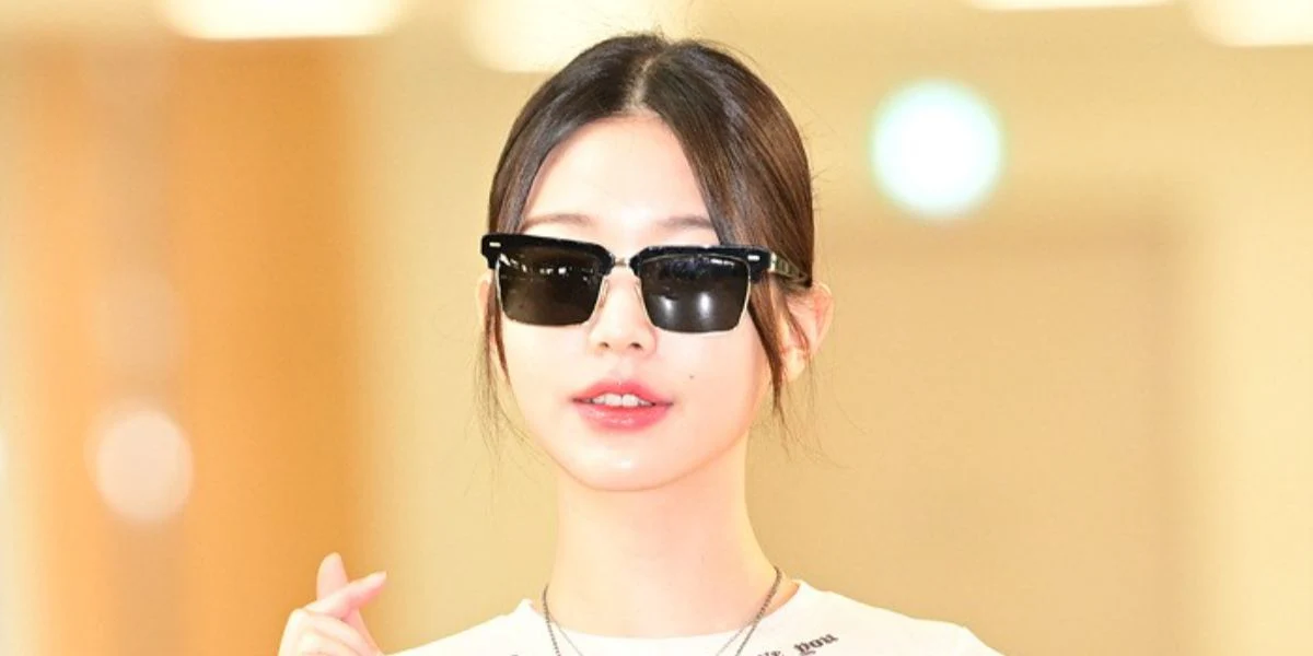 Miu Miu MU 10ZS 1AB5S0 - As Seen On Lorde & Jang Won-young - Image 5