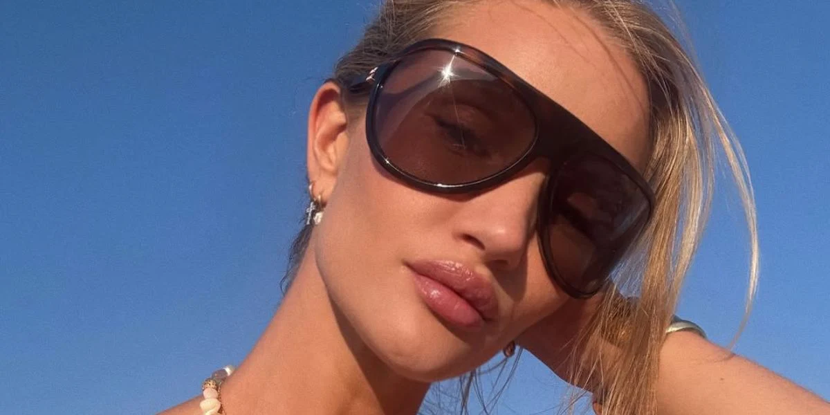 Miu Miu MU A01S 11Z06I - As Seen On Rosie Huntington-Whiteley - Image 4