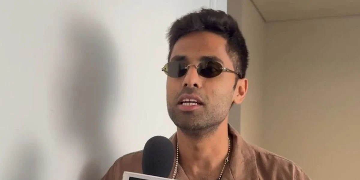 Miu Miu MU A54S 26C09Z - As Seen On Suryakumar Yadav - Image 4