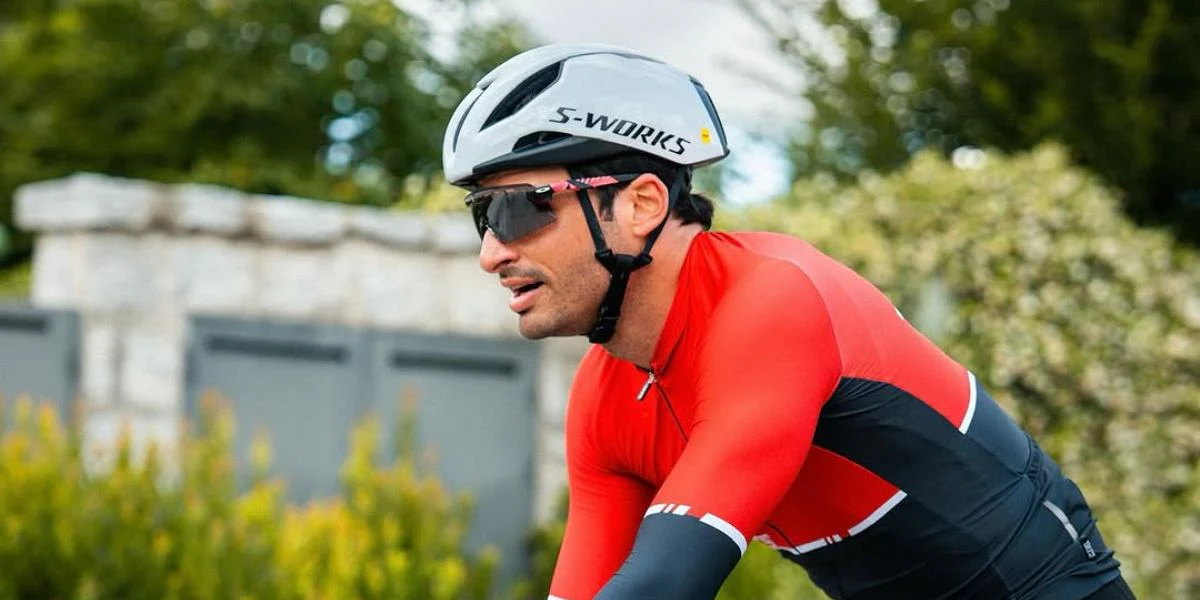 Oakley Encoder Strike Vented OO9235 16 Prizm - As Seen On Carlos Sainz & Jessica Hart - Image 4