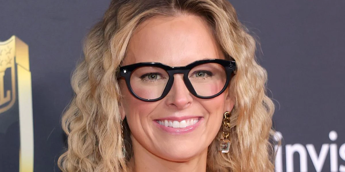 Oakley Meta Hstn OW8002 07 Smart Glasses - As Seen On Chloe Kelly & Jamie Erdahl - Image 5