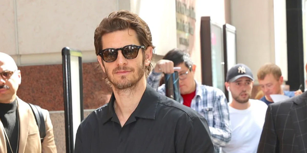 Oliver Peoples Eyles OV5580SU 1731/GN Polarised - As Seen On Chace Crawford & Andrew Garfield - Image 5
