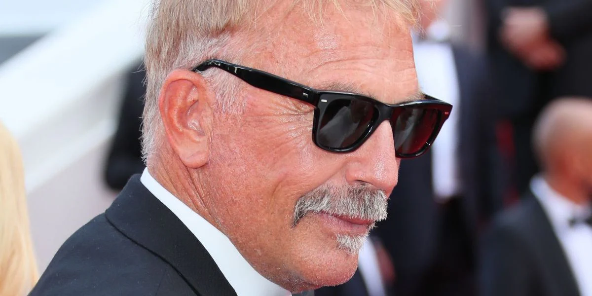 Oliver Peoples Oliver Sun OV5393SU 1492/P1 Polarised - As Seen On Kevin Costner & Jacob Elordi - Image 4