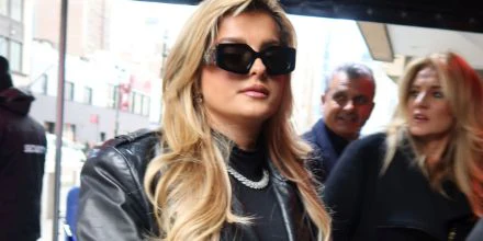 Prada PR 15YS 1AB5S0 - As Seen On Bebe Rexha - Image 4