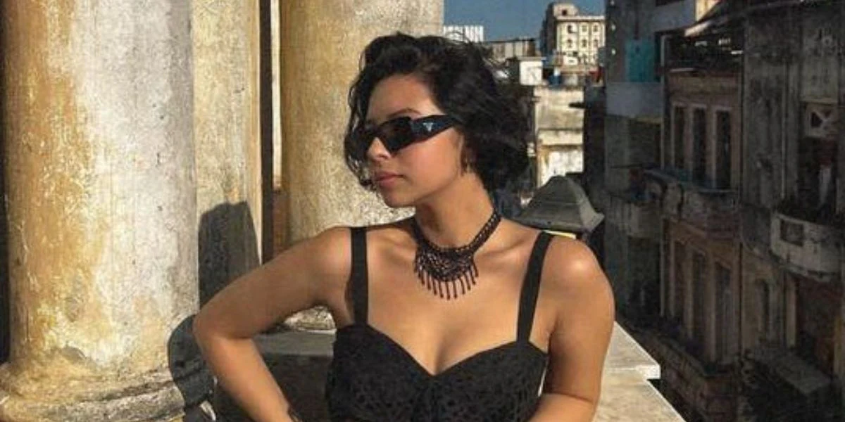 Prada PR 17WS 1AB5S0 Symbole Sunglasses - As Seen On Lamine Yamal & Travis Barker - Image 13