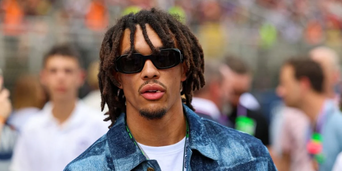 Prada PR 17WS 1AB5S0 Symbole Sunglasses - As Seen On Lamine Yamal & Travis Barker - Image 27