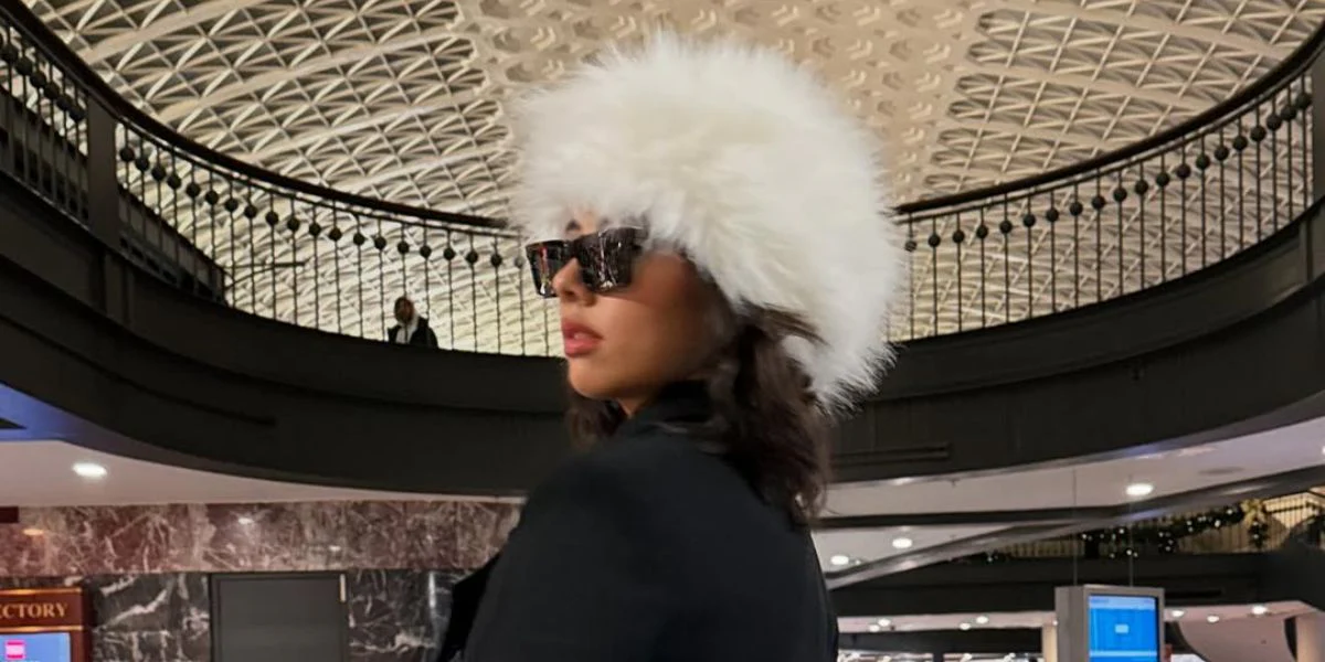 Prada PR 25ZS 1AB05Z Polarised - As Seen On Ghazi & Xochitl Gomez - Image 5