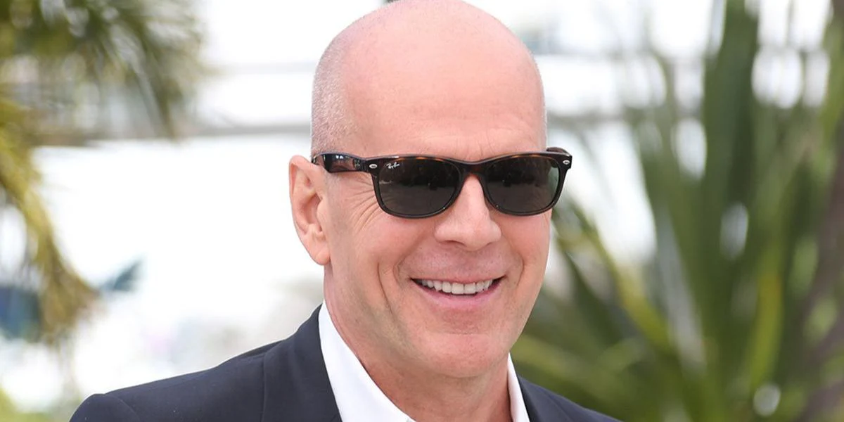 Ray-Ban New Wayfarer RB 2132 902 - As Seen On Bruce Willis & Peyton List - Image 5