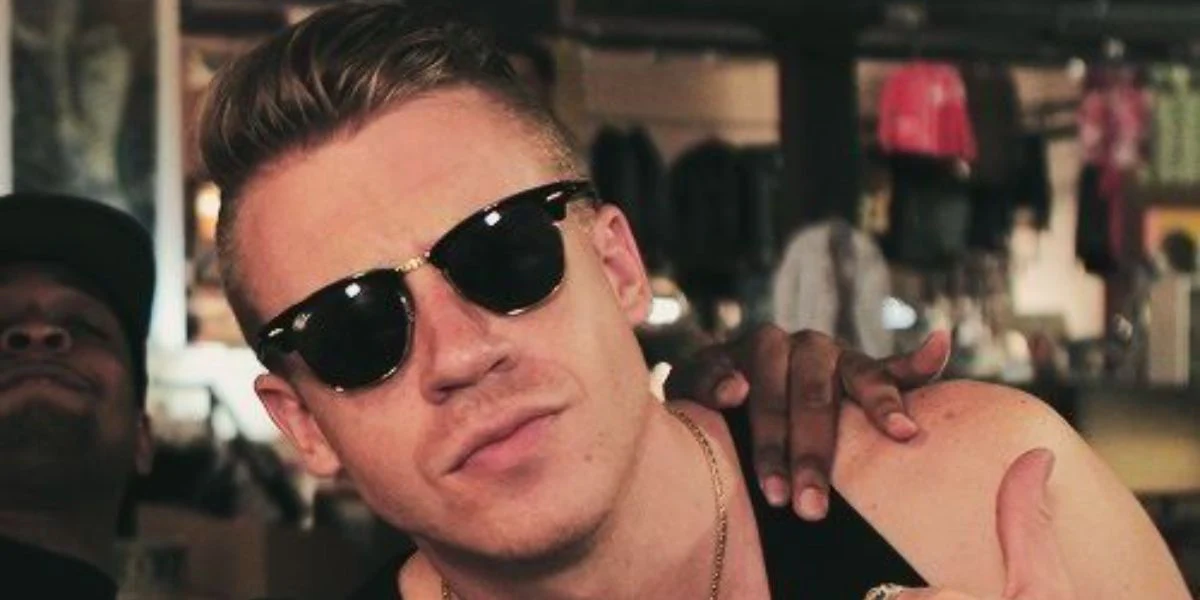 Ray-Ban Clubmaster 3016 W0365 Black - An Icon - As Seen On Harry Kane & V of BTS - Image 18