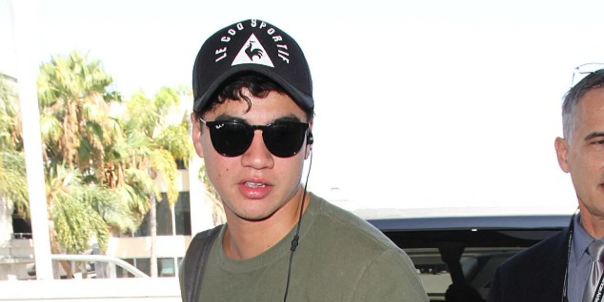 Ray-Ban Erika RB 4171 601/2P Polarised - As Seen On Penn Badgley & Calum Hood - Image 5