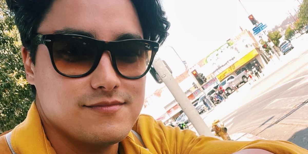 Ray-Ban Folding Wayfarer RB 4105 710/51 - As Seen On Remy Hii - Image 4