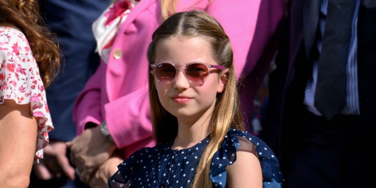 Ray-Ban Kids RJ 9064S 7052/V0 Childs Frame - As Seen on Princess Charlotte - Image 4