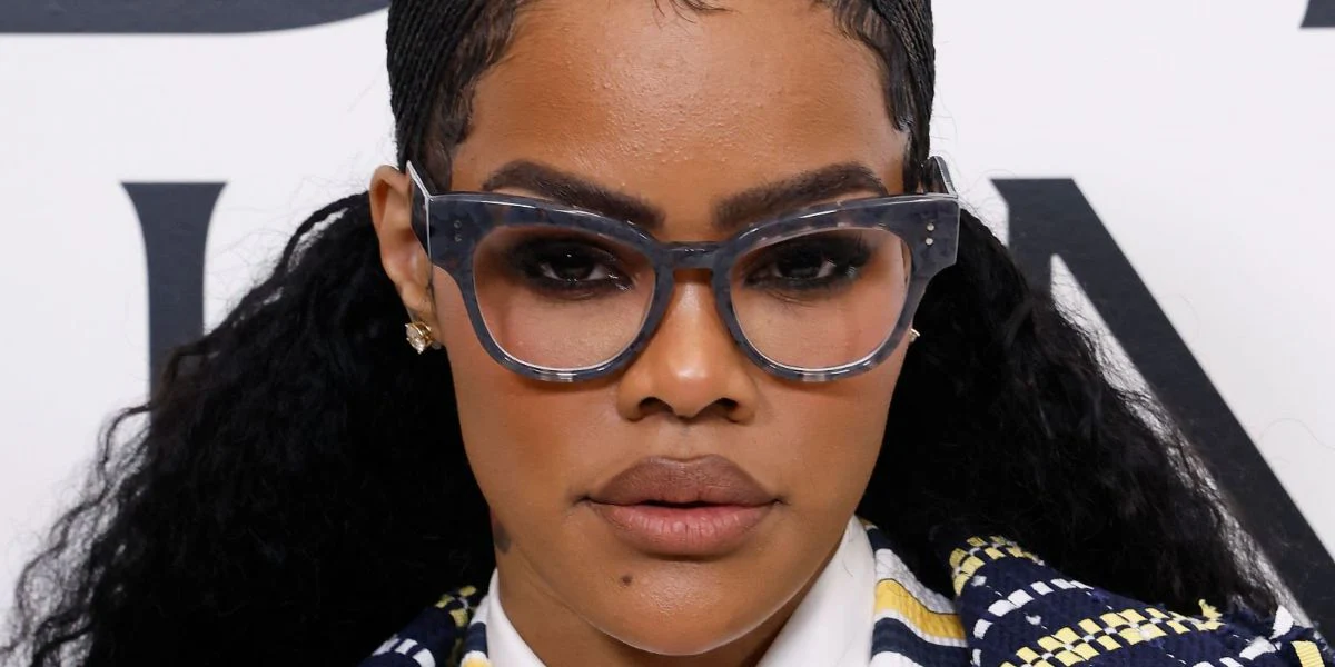 Ray-Ban Mega Hawkeye RB 0298V 8117 - As Seen On Teyana Taylor - Image 4