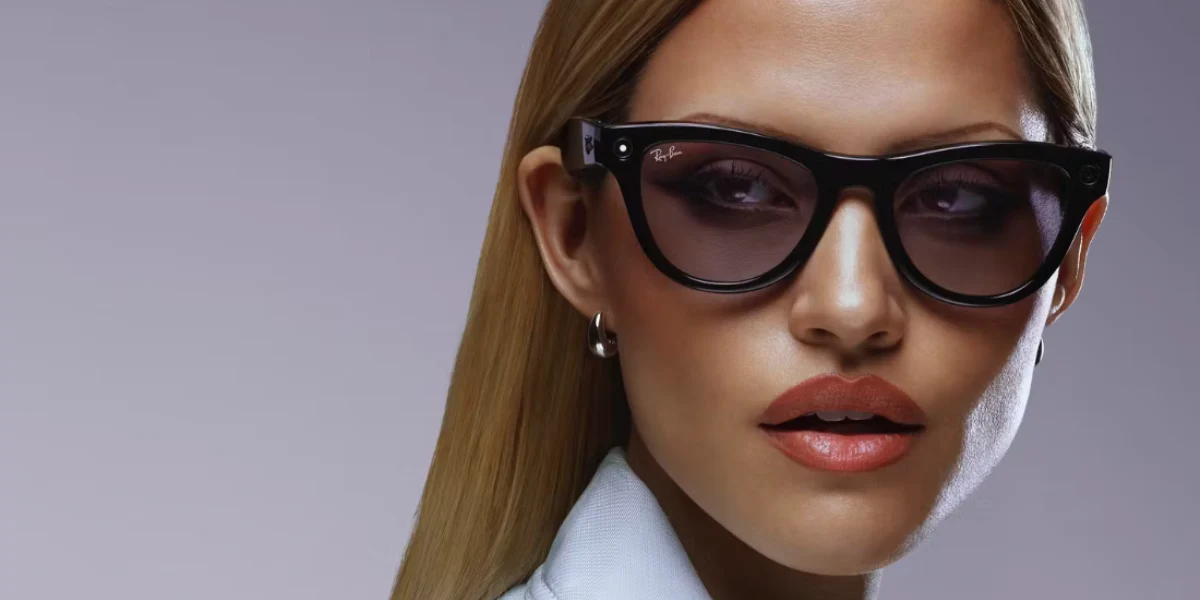 Ray-Ban Meta Skyler RW4010 601/CH Photochromic Smart Glasses - As Seen On Gabbriette & Julia Butters - Image 7
