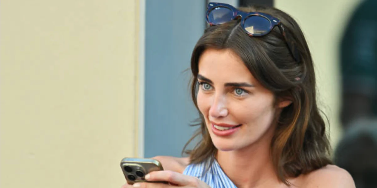 Ray-Ban Wayfarer Oval RB 2242 902/R5 - As Seen On Rebecca Donaldson - Image 6