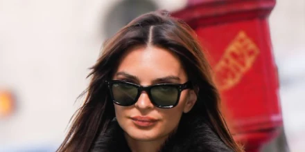 Ray-Ban Wayfarer Reverse RB R0502S 6677/VR - As Seen On Charles Leclerc and Emily Ratajkowski - Image 5