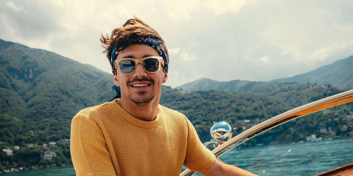 Ray-Ban Wayfarer Reverse RB R0502S 6780/72 - As Seen On Charles Leclerc & Arthur Leclerc - Image 6