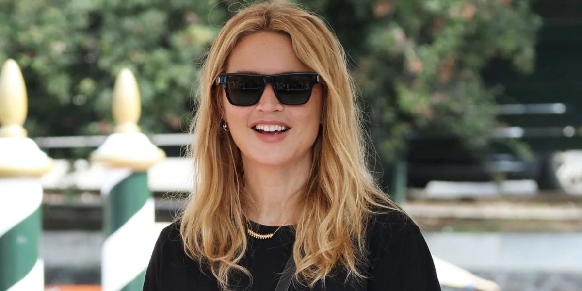 Saint Laurent Sun SL 469 001 - As Seen On Camila Morrone & Diane Kruger - Image 12