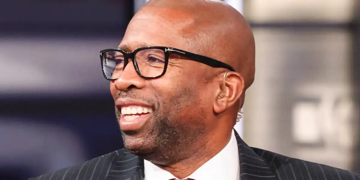Tom Ford TF5818-B 001 Blue Control - As Seen On Kenny Smith - Image 4