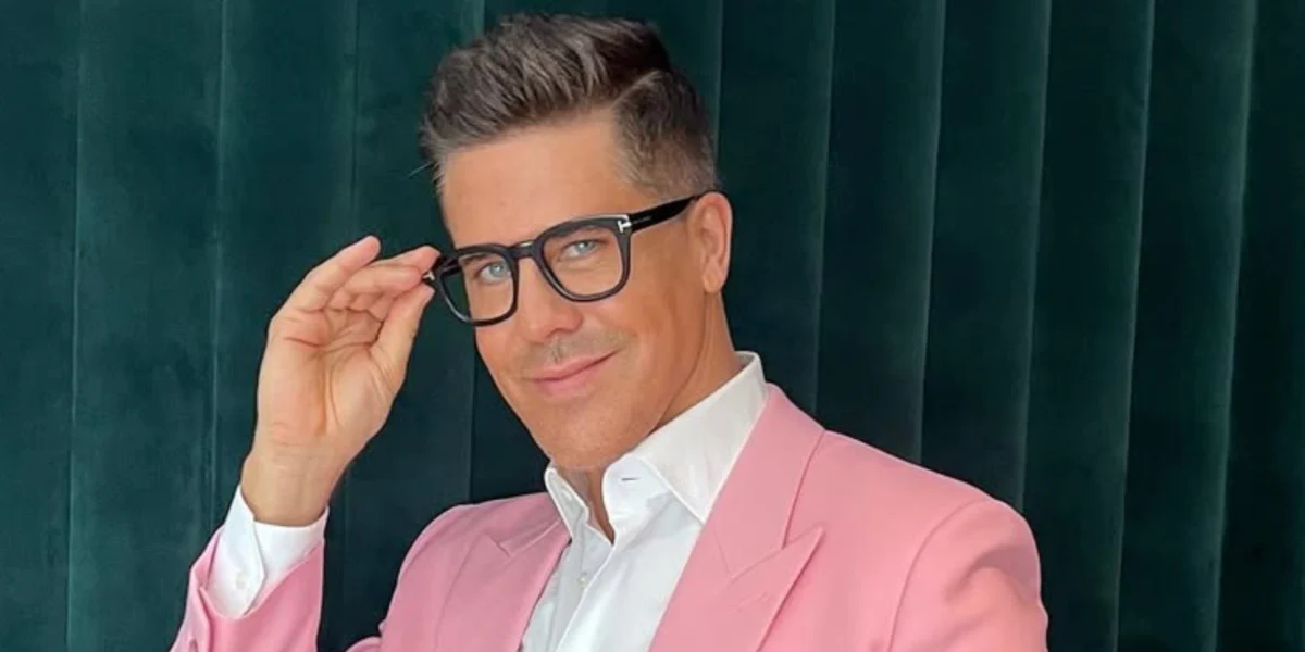 Tom Ford TF5870-B 001 Blue Control - As Seen On Fredrik Eklund - Image 4
