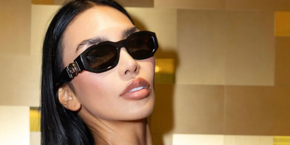 Versace 4361 GB1/87 Medusa Biggie Sunglasses - As Seen On Sabrina Carpenter & Kim Kardashian - Image 28