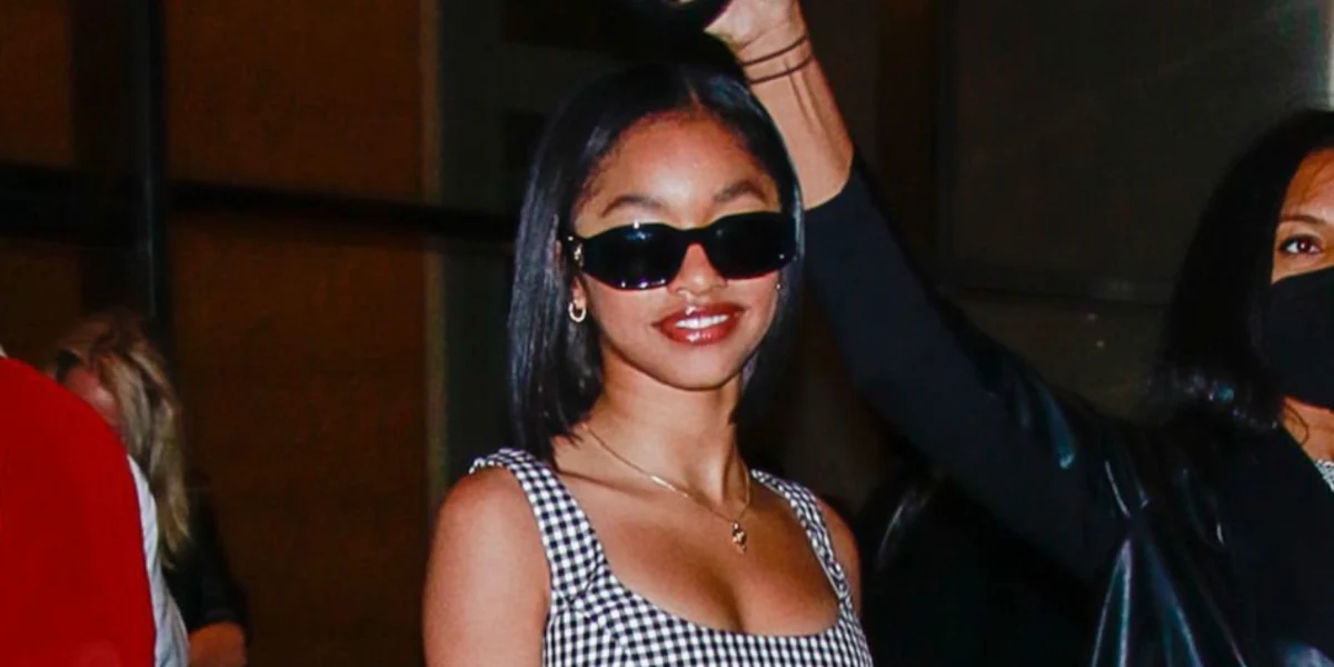 Versace 4361 GB1/87 Medusa Biggie Sunglasses - As Seen On Sabrina Carpenter & Kim Kardashian - Image 35