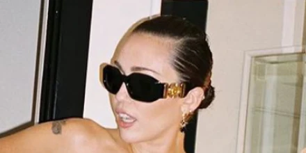 Versace 4425U GB1/87 - As Seen On Miley Cyrus & Lil Nas X - Image 4